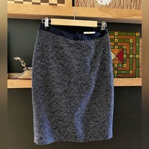 BODEN pencil skirt size 4 navy/white tweed? Back slit Business casual